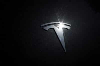 Image for NHTSA closes preliminary evaluation of front suspension failure in Tesla vehicles