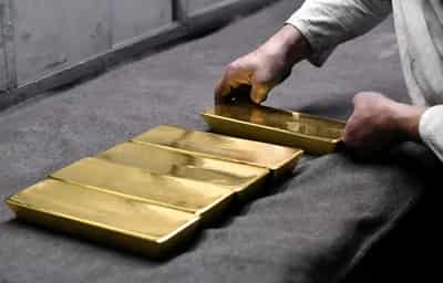 Image for Gold’s allure spreads as bulls lock in on fresh records