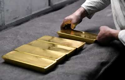 Image for Gold’s allure spreads as bulls lock in on fresh records