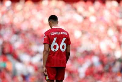Image for Soccer-Alexander-Arnold doesn't deserve Liverpool fans' boos, Salah says
