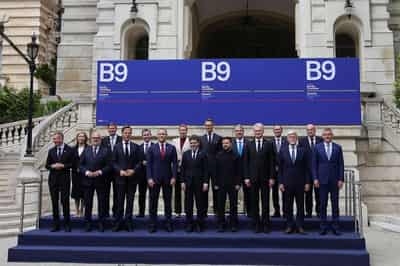 Image for Russian airspace breaches show need to boost NATO eastern flank air defence, say leaders