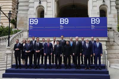 Image for Russian airspace breaches show need to boost NATO eastern flank air defence, say leaders