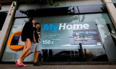 Image for Beset by uncertainties, Spanish borrowers lock in home loan rates