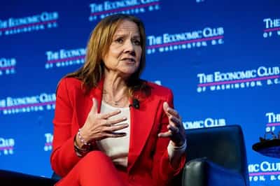 Image for GM and Ford count on gas-powered trucks as EV growth slows
