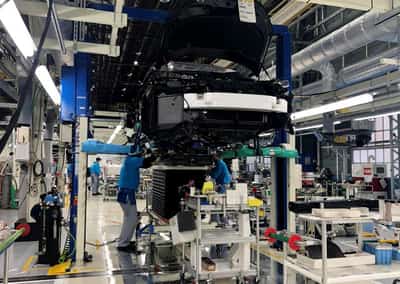 Image for Japanese manufacturing sector union members demand record pay hike in 2025