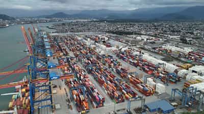 Image for Brazil court recommends two-stage auction of mega Santos port terminal in blow to Maersk