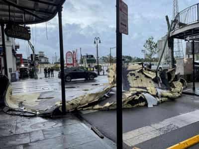 Image for Ida loses punch, levees hold, but Louisiana expects more rain and flooding
