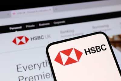 Image for HSBC, StanChart, Prudential fall after report China tightening offshore account rules 