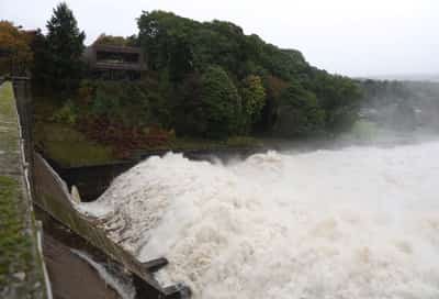 Image for Utility SSE cuts investment plans by $4 billion due to project delays