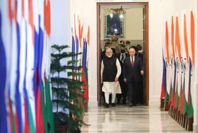Image for India says focus is on stabilising economic ties with Russia