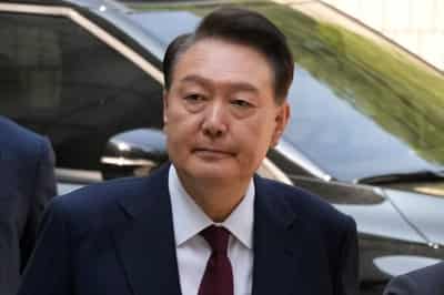 Image for South Korea ex-President Yoon leaves conservative party as candidate trails liberal frontrunner