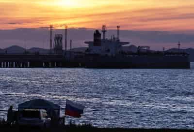 Image for Oil set to end turbulent 2022 modestly higher