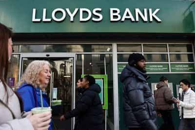 Image for Lloyds faces $87.9 million lawsuit over mis-sold car loans, FT reports