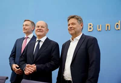 Image for German minister makes budget concession in bid to save coalition