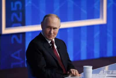 Image for Putin says Trump is right to sue BBC over speech edit