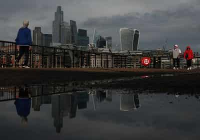 Image for UK minimum wage to rise by 3.9% to £13.20, Times reports
