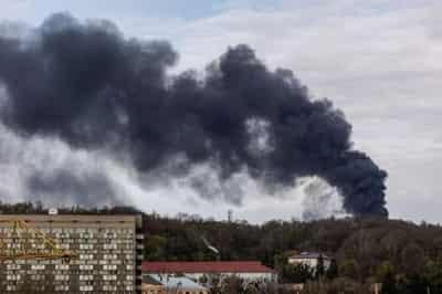 Image for Ukraine says first civilians killed in Lviv, fighters cling on in Mariupol