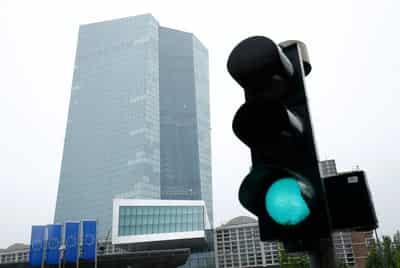 Image for ECB sees underpriced geopolitical risks, warns against easing bank rules  