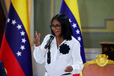 Image for Exclusive-Power suppliers hesitate as Venezuela seeks grid repairs without payment guarantees
