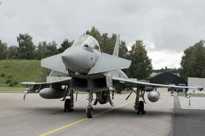 Image for Airbus pitches Eurofighter to Portugal as best replacement for F-16 jets