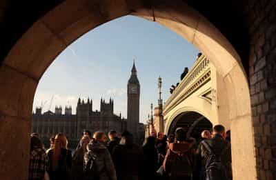 Image for UK lowers population growth estimate as immigration slows