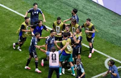 Image for Soccer-Holders Argentina beat England 2-1 to set up World Cup final against Spain