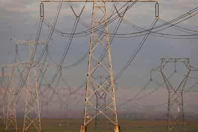 Image for EU to fast-track power grid projects in race to lower energy prices