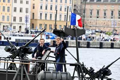 Image for Sweden signs French warship order to boost its defence