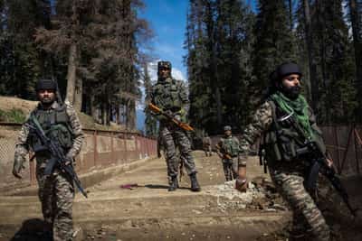 Image for India hunts militants in Kashmir as tensions with Pakistan soar