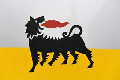 Image for Eni shareholders back board, clear way for CEO's record fifth term