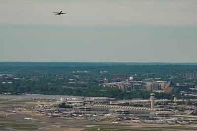 Image for US airline stocks rise as oil retreats to pre-Iran war levels