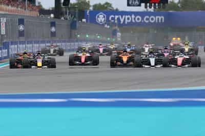 Image for Motor racing-F1 and Sky extend UK and Italy broadcast deals