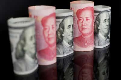 Image for Dollar slips, while yuan slumps on COVID unrest in China