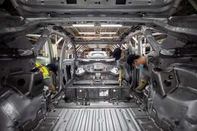 Image for EU reviews removing tariffs on Volkswagen EVs built in China