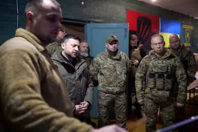 Image for Ukraine reports Russian attacks and battlefield clashes despite ceasefire