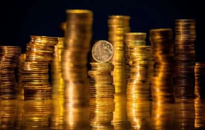 Image for Russia to pay Eurobonds in roubles as long as reserves remain blocked