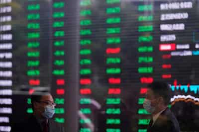 Image for Analysis-China breaks step with global markets, and investors buy in