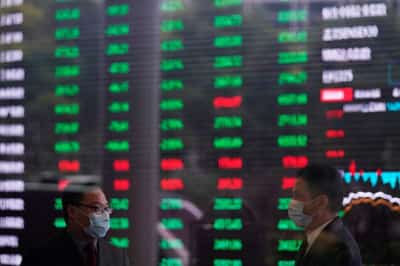Image for Analysis-China breaks step with global markets, and investors buy in