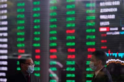 Image for Analysis-China breaks step with global markets, and investors buy in