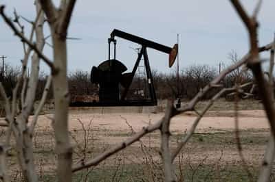 Image for Oil prices set to end week higher after US rate cut
