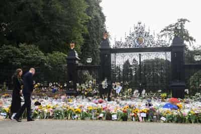 Image for Queen Elizabeth’s funeral ‘will unite’ world as mourners queue for miles
