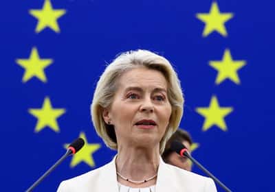 Image for EU's von der Leyen to invite frontier labs for talks on tackling AI risks