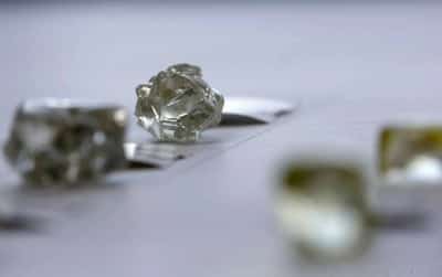 Image for Diamond miner De Beers returns to Angola after ten-year absence