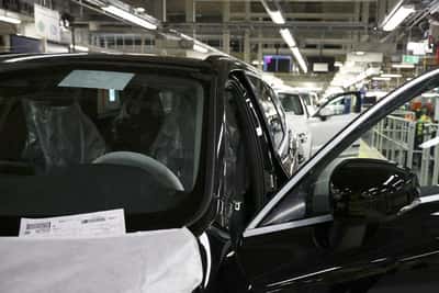 Image for Volvo Cars to launch 13 new models this decade, eyes earnings boost