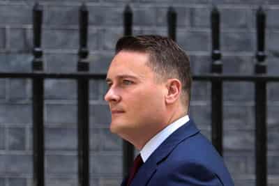 Image for From ally to rival, Wes Streeting turns on UK PM Starmer