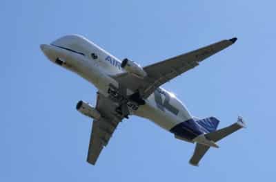 Image for Airbus April deliveries at 67, trails year-ago