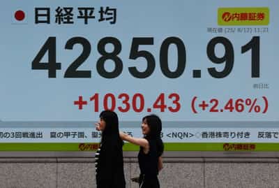 Image for Asian shares choppy, dollar steady as traders await Powell speech