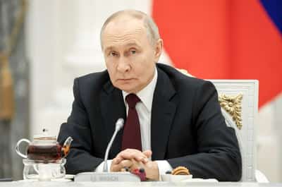 Image for Putin calls for immediate halt to Iran conflict