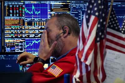 Image for Dip-buyers go missing as software selloff slams stocks