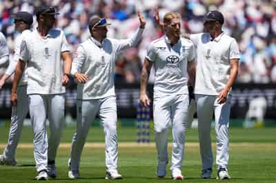 Image for Cricket-Root hails England's bravery in Melbourne Ashes win